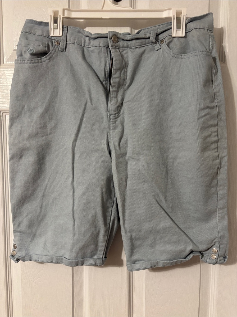 Gloria Vanderbilt Light Blue Women's Jean Shorts